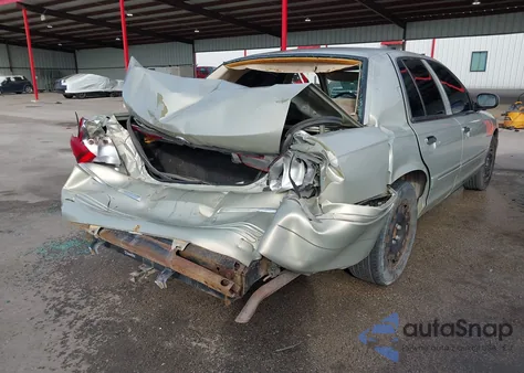 2004 Mercury Grand Marquis Gs z USA, uszkodzony, nr VIN 2MEFM74W34X681346